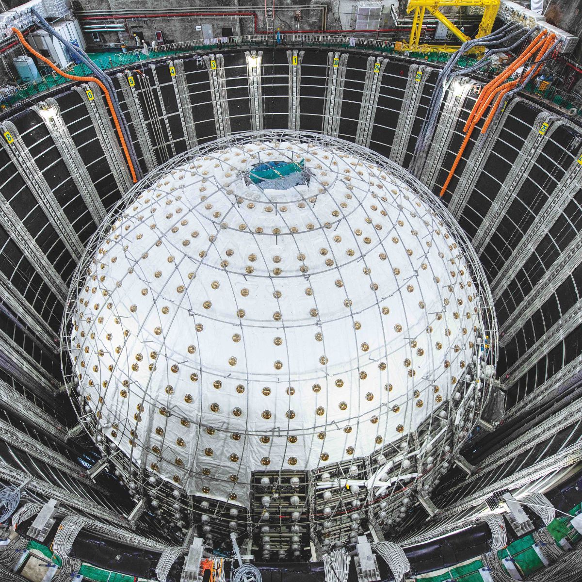 El 'cíclope' y las partículas fantasma: cómo China va camino de convertirse en primera potencia científica