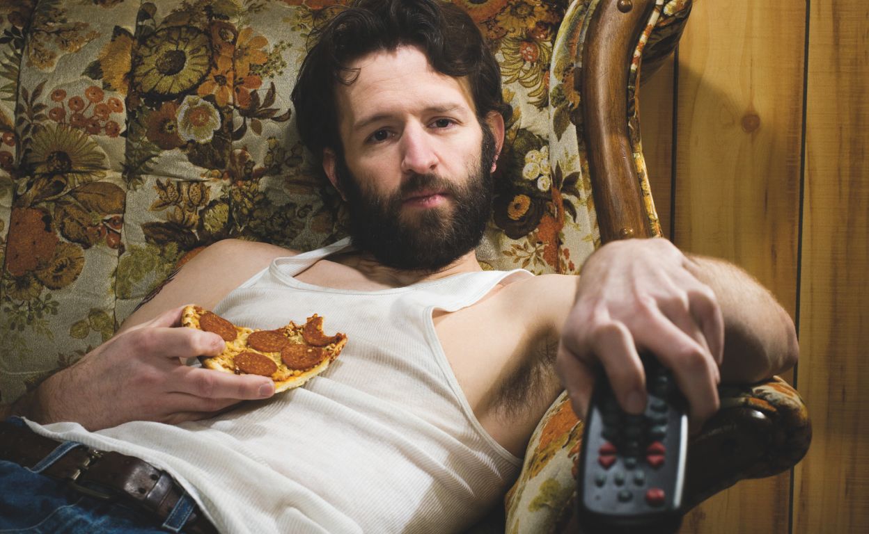 No estás tirado en el sofá. Estás cumpliendo la ley de Zipf y la ciencia te apoya